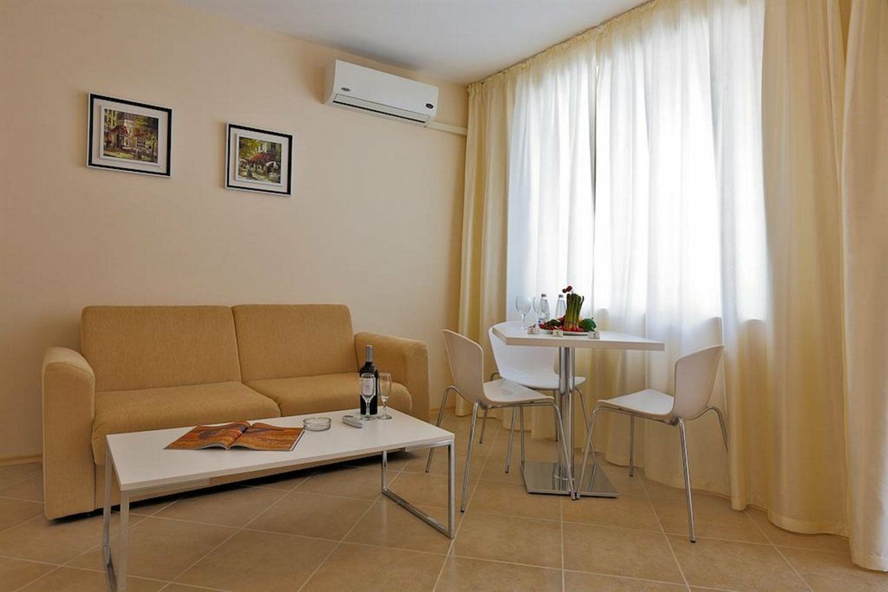Emberli Aparthotel Lozenets Esterno foto